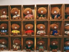 -LINE FRIENDS Garosu-gil Flagship Store