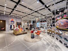-NIKE KICKS LOUNGE体验店(北京新中关店)