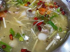 -冒牌富源酸菜猪脚火锅(沐春园店)