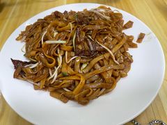 炒牛河-美食店(华贵路店)