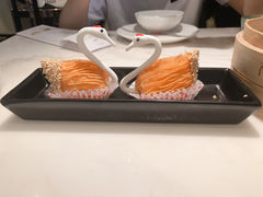 鲜果榴莲天鹅酥-陶陶居酒家(海岸城店)