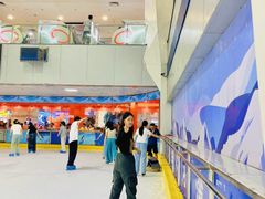 -正佳冰河湾真冰滑冰场