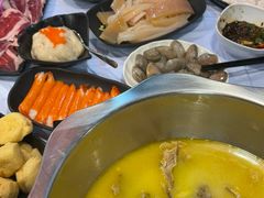 -鲜入围煮花胶鸡海鲜火锅