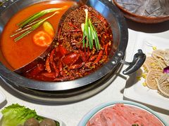 -茅草房·河畔园林火锅