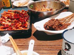 -喝丢一只鞋辣炒海鲜小烧烤(三八广场店)