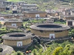 -初溪土楼群