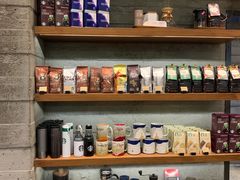 零售区-星巴克臻选(广州高德置地秋广场店)