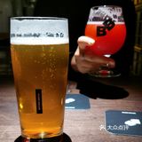 南京新店|把酿酒厂搬进店里的金属工业风精酿酒馆