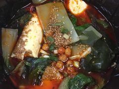 -小蛮椒麻辣烫·麻辣拌(青浦宝龙店)