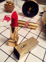 -YVESSAINTLAURENT