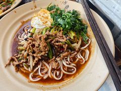-方铲铲·成都板凳面(滨江银泰店)