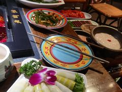 -老牌坊云南鱼豆花火锅(哈西万达店)