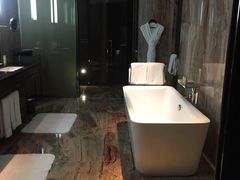 -广州天河希尔顿酒店