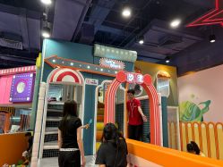 -LuckyStar幸运星家庭娱乐中心(东莞国贸店)