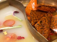-小天鹅火锅·一线江景洪鼎旗舰店(洪崖洞店)