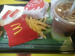 -麦当劳(丽江玉河广场店)