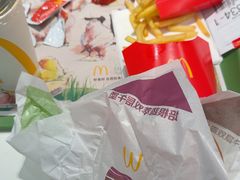 -麦当劳(上海虹桥站30B检票口楼上)