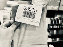 -麦当劳(上海虹桥站30B检票口楼上)