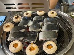 -围炉肉舍•炭烤活鳗•丹东海鲜烤肉(步行街店)