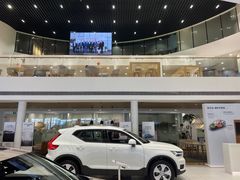 -杭州中沃沃尔沃4S店(滨江区店)