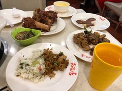 -泉福居酱骨头自助广场(南大街商业步行街店)