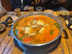 -快活林酸汤鱼鲜品火锅店(甲秀楼店)