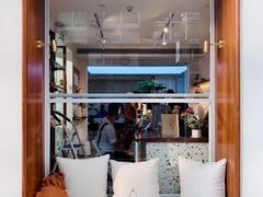 -Line 咖啡(石厦花园店)