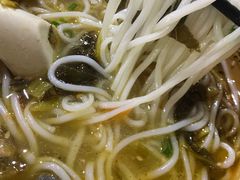 -正宗李家土鸡米线店