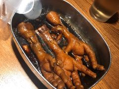弄堂里的卤鸡爪-弄堂里·寻味杭州(湖滨银泰in77C区店)