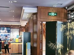 -八府香鸭·啫啫煲(华山路店)