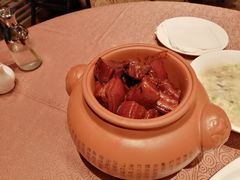 本帮红烧肉-东方明珠老上海8号餐厅(东方明珠广播电视塔店)