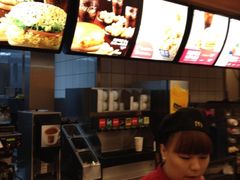 -麦当劳(新王府井店)