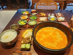 -银米·云南传统过桥米线(双廊黑金冠店)