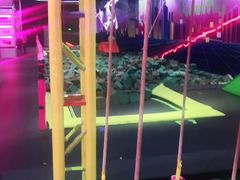 -酷跳蹦床主题公园(万胜广场店)