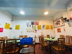 大堂-华哥新鲜猪精品美食