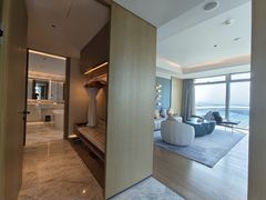 -深圳国际会展中心希尔顿酒店(前海华发冰雪世界店)