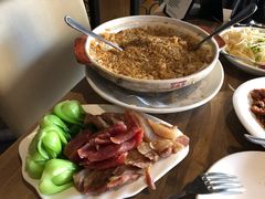 -TRIPLE 8 China Bar & Grill