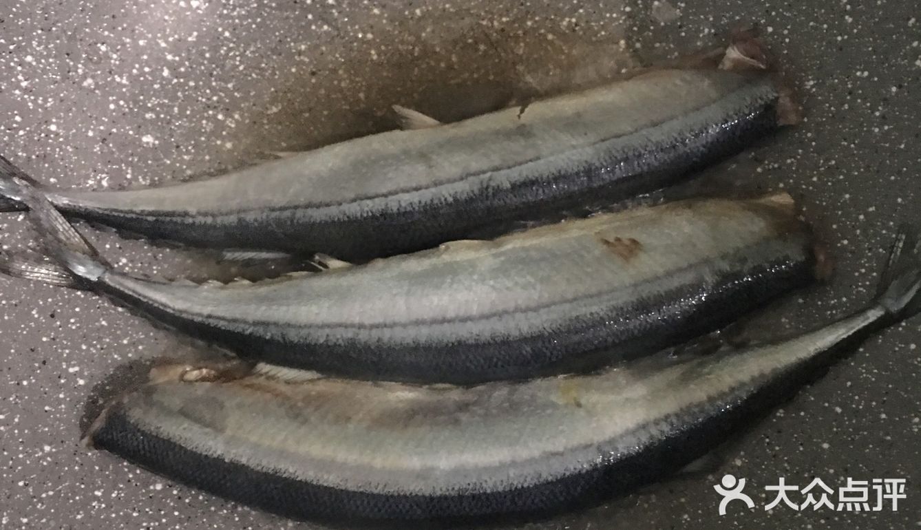 鬼怪[鬼脸]开胃食谱系列：煎秋刀鱼