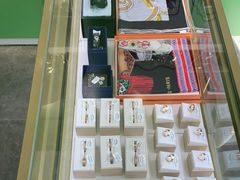 -海星奢选二手奢侈品手表包包鉴定回收寄卖(墨玉南路店)