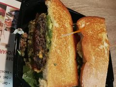 -The Habit Burger Grill 哈比特汉堡(复兴soho店)