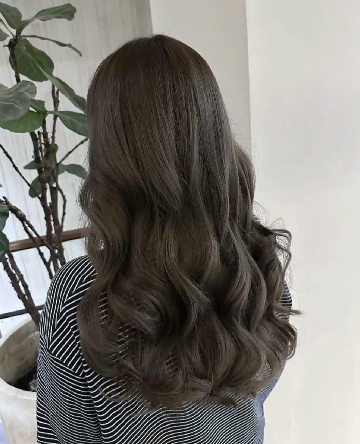 中长发女生一定要尝试的法式卷发