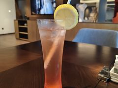-深圳国际会展中心希尔顿酒店(前海华发冰雪世界店)