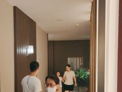 -鸽子侯·家宴·平价海鲜(绿地店)