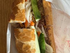 -Bánh Mì Huynh Hoa