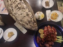 -鞍山大白鲨美食酒店