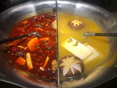 台式麻辣花胶鸡鸳鸯锅-湊湊火锅·茶憩(世博大道店)