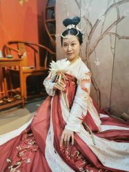 -汉仪华裳汉服馆(打浦桥店)