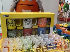 -m豆巧克力世界(上海世茂广场店)