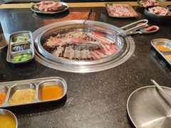 -韩烧牛中牛·甄选黑牛烤肉(黑金店)