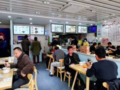 大堂-金诚张妈妈羊汤·驴肉火烧(旧宫佳和园店)